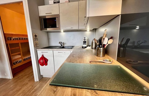 Samoens Apartment | Cozy Studio in Samoëns Village Center - Balcony, Parking, Pet-Friendly