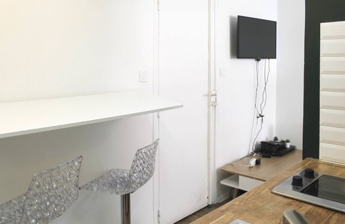 Faubourg-du-Roule Apartment | Cozy Studio – Perfect for a Stay in Paris
