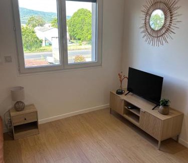 Cournon-dʼAuvergne Apartment | Cozy studio proche Zenith, A75 "émile"