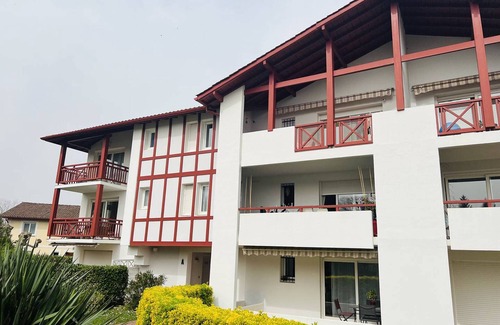 Cambo-les-Bains Apartment | Cozy Studio with Balcony & Parking in Quiet Residence, Cambo-les-Bains