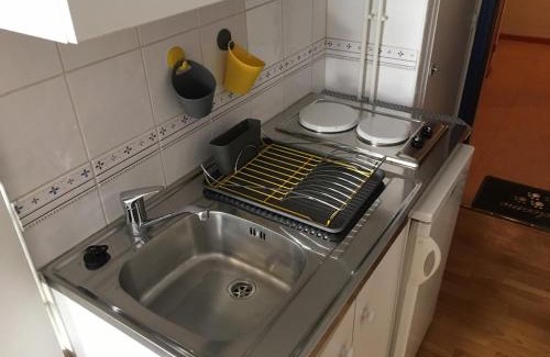 XIV Juillet Apartment | Cozy studio with balcony and free secure parking