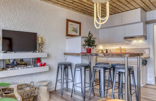 Le Planellet Apartment | Cozy studio with mountain nook, near cable car, wifi and parking