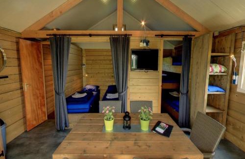 IJhorst Other | Cozy tentlodge with roofed terrace in a green area