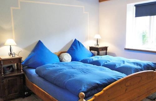 Neukirchen/Erzgeb House | Cozy thatched cottage with fireplace and beautiful garden for couples u. Fam.
