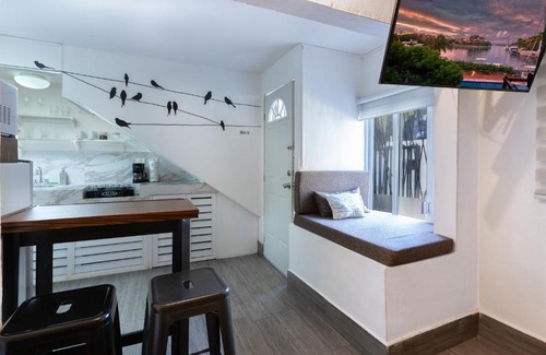 Tohoku Apartment | Cozy Tohoku Studios by Simply Comfort 10 min to the Beach