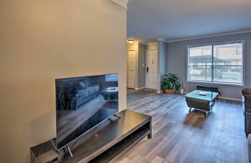 Clarkdale House | Cozy Townhome 13 Mi to Downtown Atlanta!