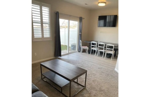 Draper House | Cozy Townhome near I-15