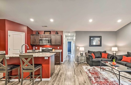 Park City House | Cozy Townhome w/Lake View ~ 10 Mi to Wichita