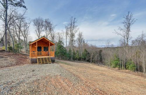 Traphill House | Cozy Traphill Cabin Rental with Deck and Porch!