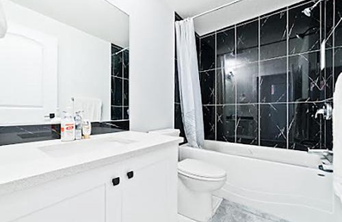 Evanston Apartment | Cozy two bed apartment