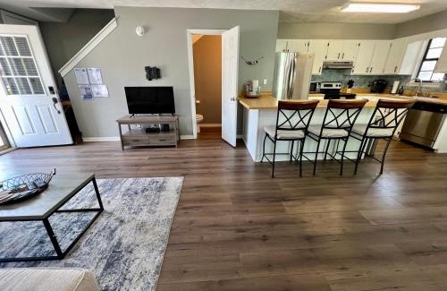 West Panama City Beach House | Cozy Two-Bedroom Cottage-5min walk to beach!