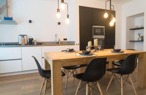 Scheldebuurt Apartment | Cozy Two Bedroom Apartment near Cafes and Trams