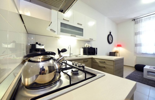 Zagreb Apartment | Cozy two bedrooms apartment in vivid neighborhood