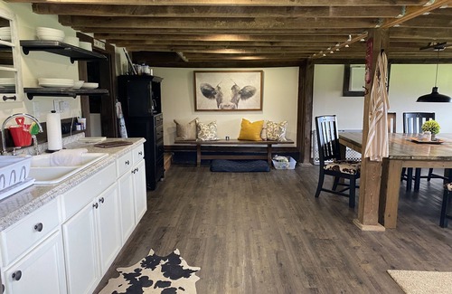 Arlington House | Cozy updated barn on 50+ acres!