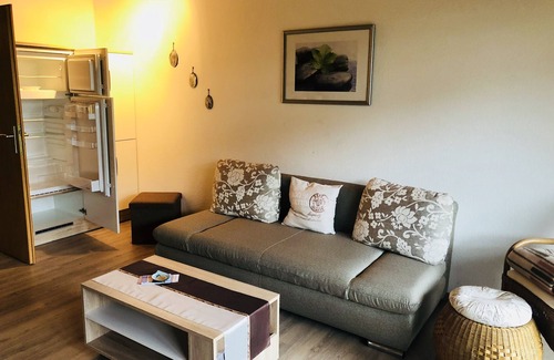 Dornumersiel Apartment | Cozy vacation apartment on the first floor, terrace in Dornumersiel Haus Juist