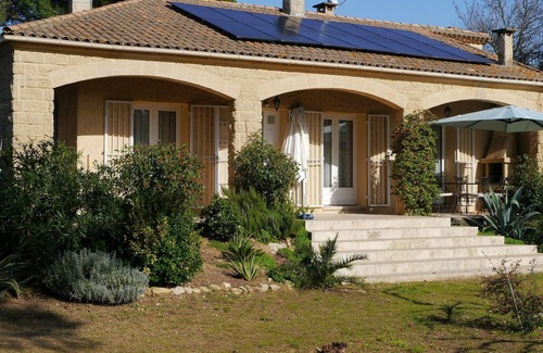 Castillon-du-Gard House | Cozy vacation home with heated pool + whirlpool, sauna. Pet friendly.