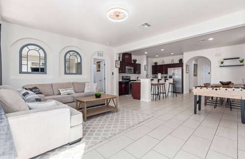 Rhodes Ranch House | ⭐️ Cozy Vegas Home - Close to Strip - 5 ⭐️