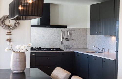 Hollum House | Cozy Villa Near Sea & Dunes