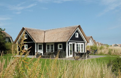 Hollum House | Cozy Villa Near Sea & Dunes