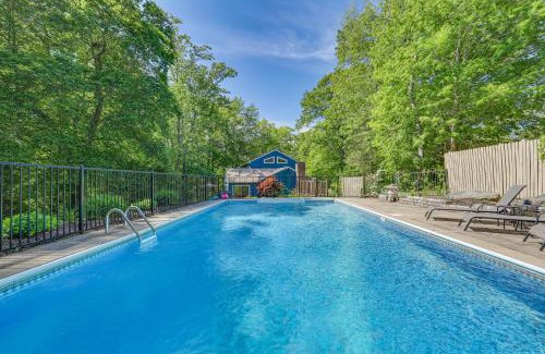 Killingworth House | Cozy Woodland Home! Ski and Hike Coastal Connecticut