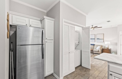 Gulf Shores Condo | CozyCoastalRetreat - Steps2Beach - RoomyEscape