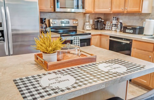 Mount Pocahontas House | CozyPoCoNoGetawaySecluded Home with Hot TUB, Fast Wi-FI, pet friendly