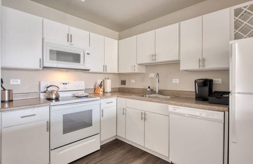 Old Louisville Apartment | CozySuites 800 Tower 1BR with gym! 18