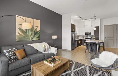 Tempe Apartment | CozySuites Modern Town Lake
