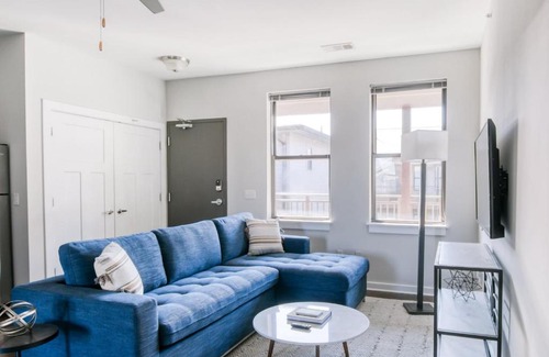 Music Row Apartment | CozySuites Music Row Chic 1BR w/free parking! 27