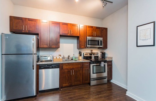 Music Row Apartment | CozySuites MusicRow Alluring 1BR with free parking! 28