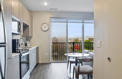 Lower Lawrenceville Apartment | CozySuites Roomy 1BR, Lawrenceville