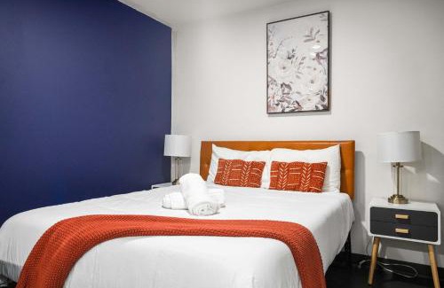 Cultural District Apartment | CozySuites Stunning 1BR in Downtown Pitts #1