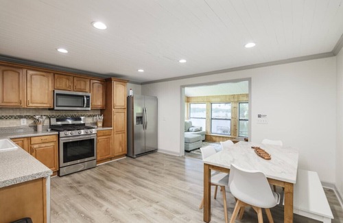 Leesville House | CP House on the Lake