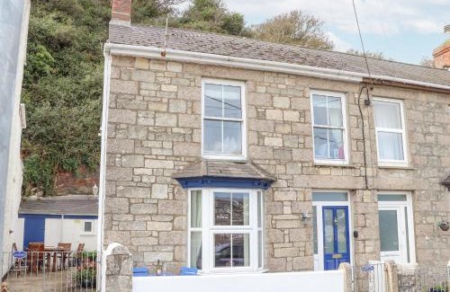 Porthleven House | Crab Pot Cottage