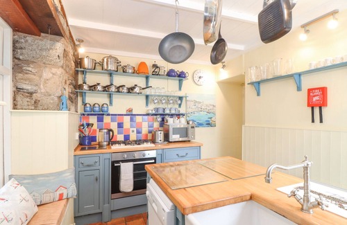 Porthleven Cottage | Crab Pot Cottage
