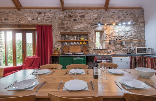St Brides House | Crabhall Barn, Holiday Property Dale, Sleeps 4, 2 bedrooms, bathrooms