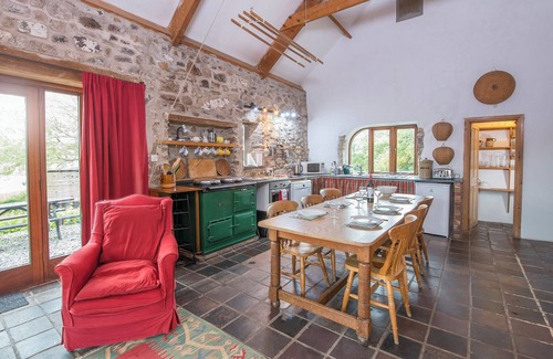 St Brides House | Crabhall Barn, Holiday Property Dale, Sleeps 4, 2 bedrooms, bathrooms