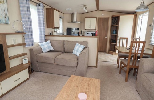 Gwespyr Cottage | CRAFNANT 5 (C5), family friendly, with a garden in Gwespyr