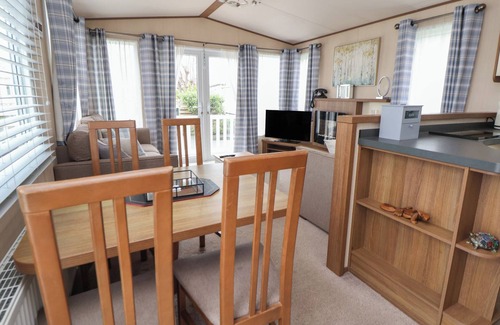 Gwespyr Cottage | CRAFNANT 5 (C5), family friendly, with a garden in Gwespyr