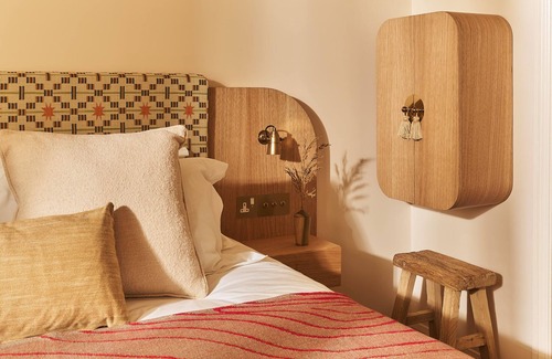 Battle Hotel | Crafted at Powdermills
