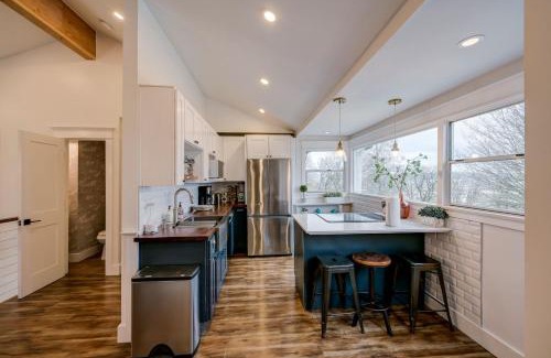 North Beacon Hill House | Craftsman home near Stadiums with stunning views