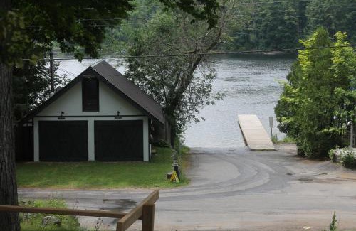 Bala Bed & Breakfast | Cranberry Moon Inn