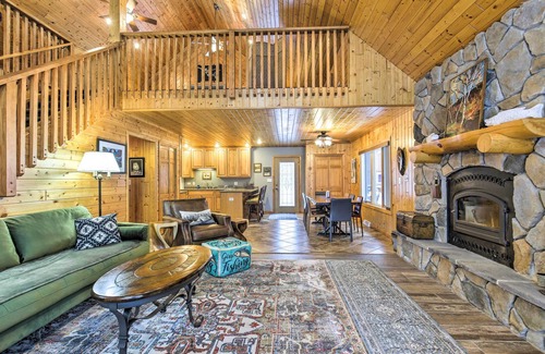 Crandon Cabin | Crandon Cabin Getaway w/Boat Dock & Deck!