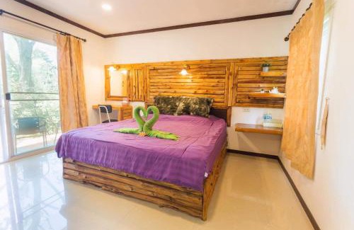 Ko Chang Bed & Breakfast | Crazy Mojito Restaurant & Bungalow