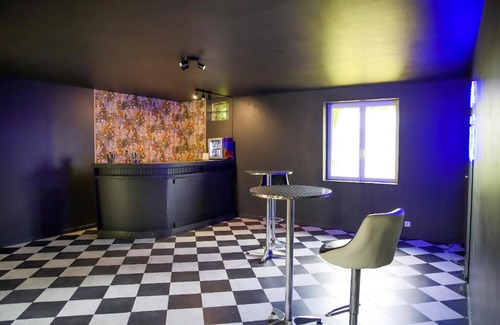 Les Menus Villa | Crazy Villa Champs Corons 61 - Interior heated pool - 2h from Paris - 30p