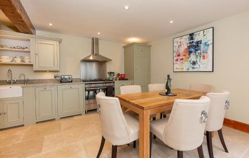 Earswick Apartment | Creamery Cottage with Games room and Free Parking