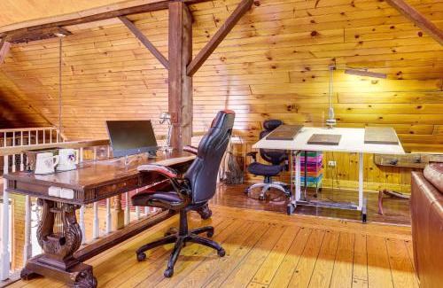 Auburn Apartment | Creativity Nook Rustic Studio 2 Mi to Owasco Lake