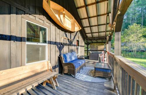 Campton House | Creek Access and Hot Tub Red River Gorge Retreat