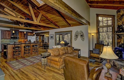 Sedona House | Creekfront Luxury Nestled in Oak Creek Cyn, Sedona .Pet Friendly.