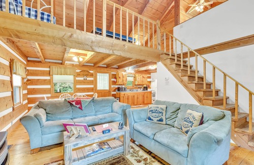 Cosby Cabin | Creekside Bliss! Back Yard Creekside Retreat !